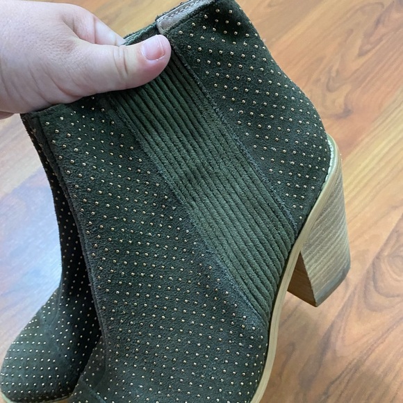 ANTHROPLOGIE Aerin Olive suede studded booties boots pull on fall winter sz 8.5 - Picture 6 of 11